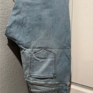 Women’s Light Blue Jeans